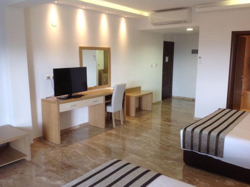 Aristoteles Holiday Hotel And Spa Ouranoupoli Exterior foto